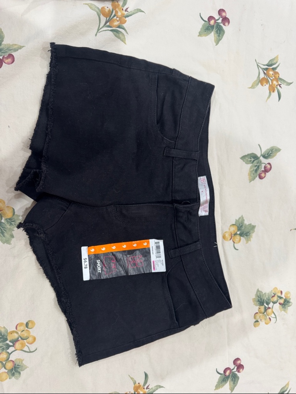No Boundaries Black Frayed Hem Denim Shorts